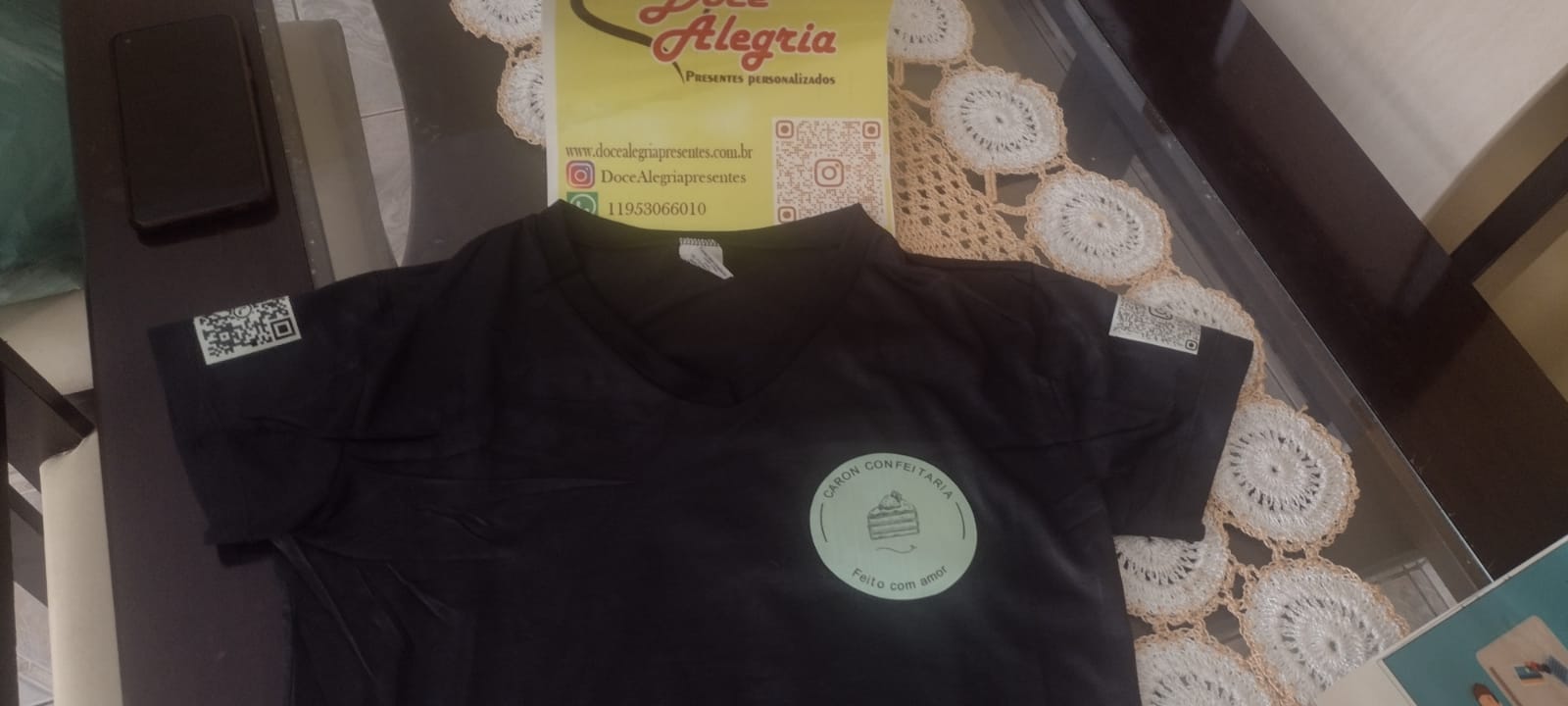 Imagem de Camiseta preta - Com Logo da empresa e Qr-code